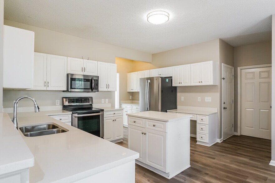 Building Photo - 8817 Whitby Ct