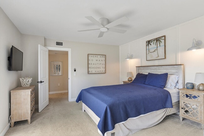 Building Photo - 3236 32nd Ct