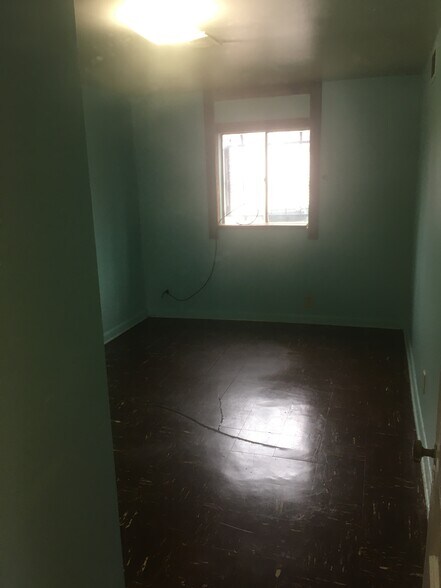 Building Photo - 151 W 4th Ave