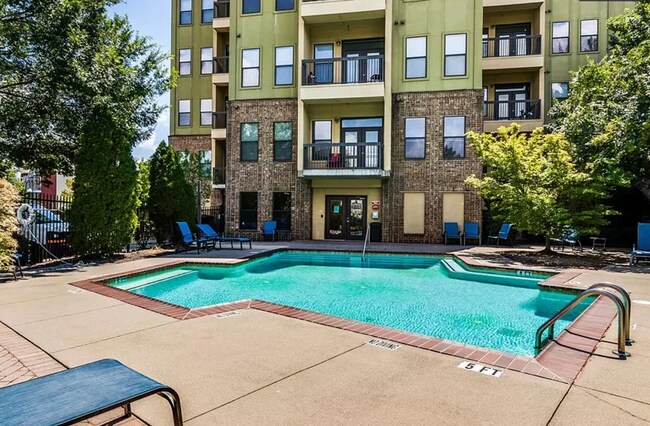 pool - 425 Chapel St SW