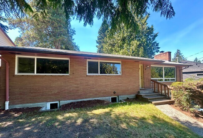 Primary Photo - Meadowbrook Home