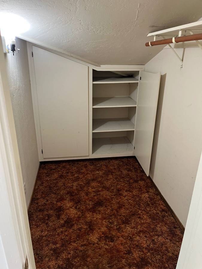 Building Photo - 395 Lagunita Dr