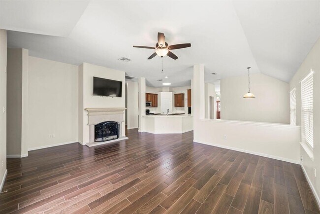 Building Photo - 2203 Falcon Knoll Ln