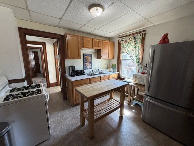 Building Photo - 1623 E Webster Pl
