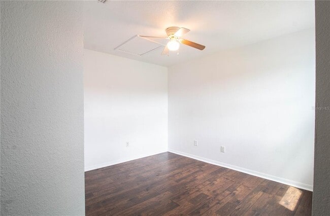 Building Photo - 275 Mango Dr