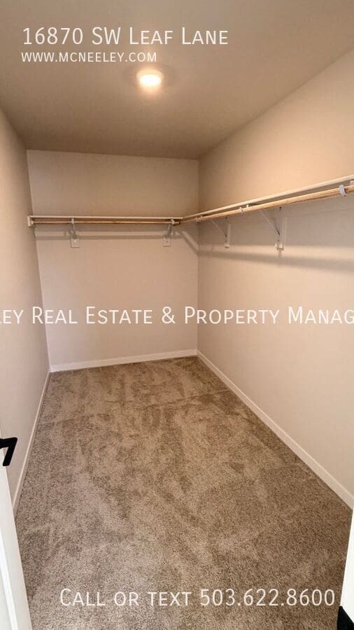 Building Photo - 16870 SW Leaf Ln