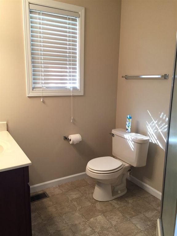 Building Photo - 2 bedroom Townhome: Oaklawn Park!