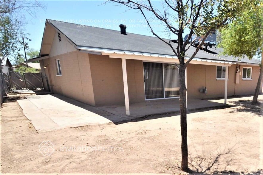 Building Photo - 4832 W Catalina Dr