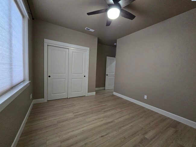 Building Photo - 3/4 Acre lot with Pool/Hot and Lawn Care I...