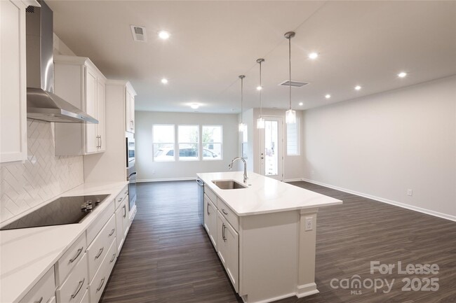 Building Photo - 526 Myrick Aly