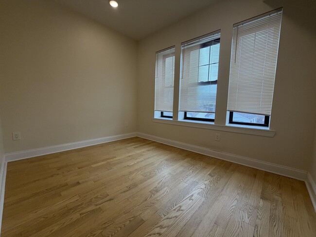 Building Photo - 84 Van Wagenen Ave