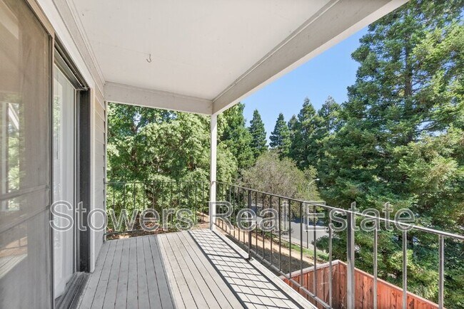 Building Photo - 1825 N Forest Hill Pl