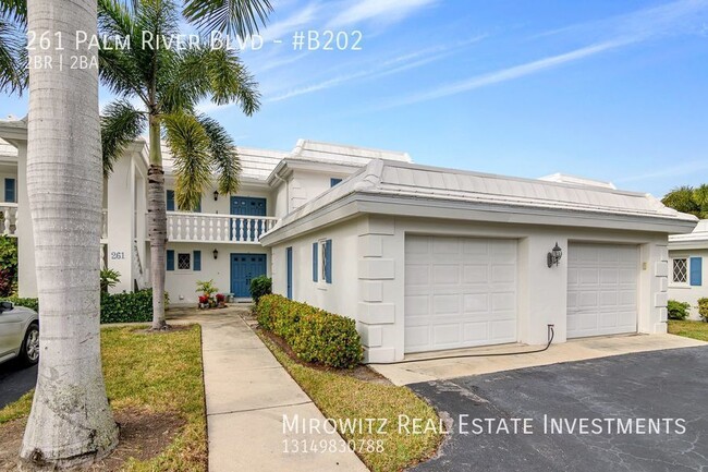 Building Photo - Beautiful 2BR/2BA Naples Condo with 1 Car ...