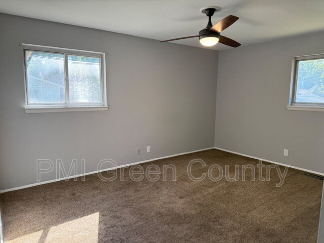 Building Photo - 3315 S 88th E Ave