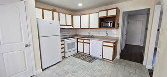 Building Photo - 1063 Willow Brook Dr