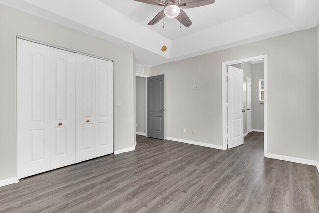 Building Photo - 2280 Betsy Ross Ln