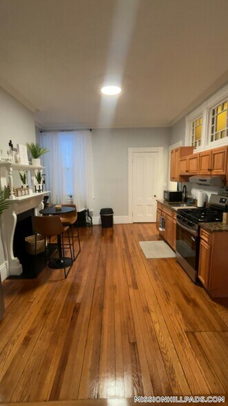 Building Photo - 252 Warren St