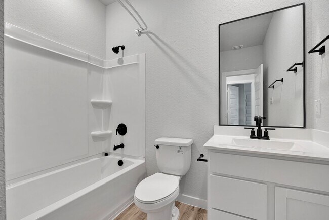 Building Photo - Cozy 3 Bedroom Home in Blue Ridge Ranch- Growing Southeast San Antonio Area!
