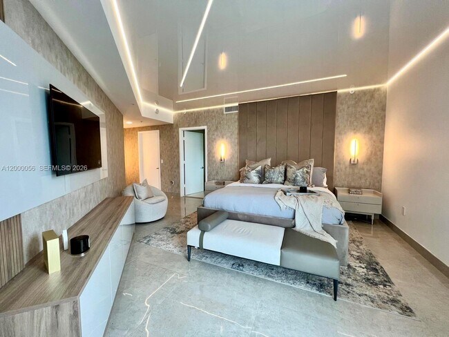 Building Photo - 17301 Biscayne Blvd