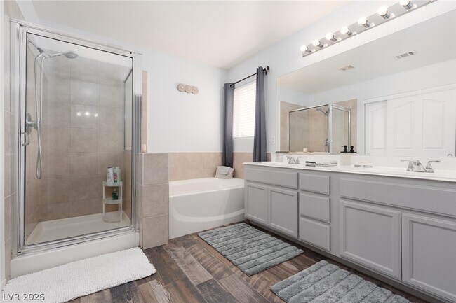 Building Photo - 7904 Constantinople Ave