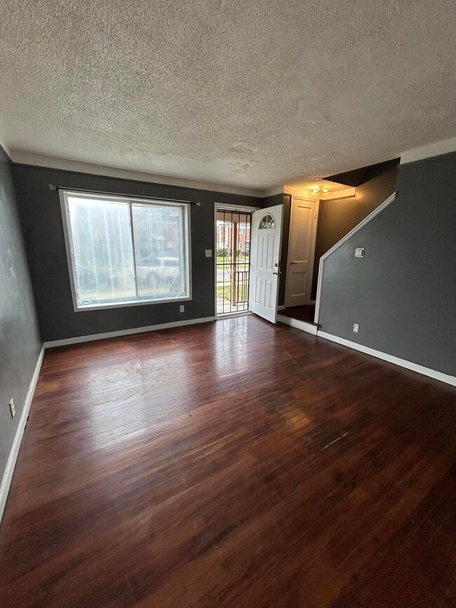 Building Photo - 3463 Ewald Cir