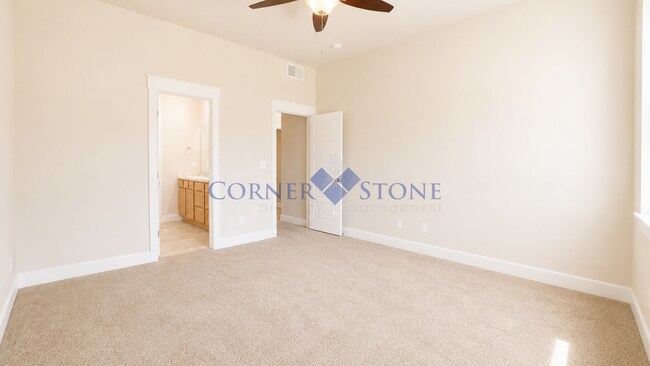 Building Photo - Immaculate Home in Pristine Meadows!