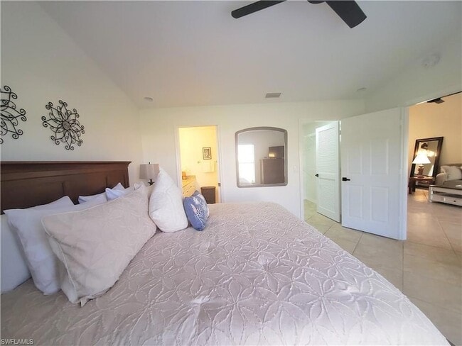 Building Photo - 992 Marblehead Dr