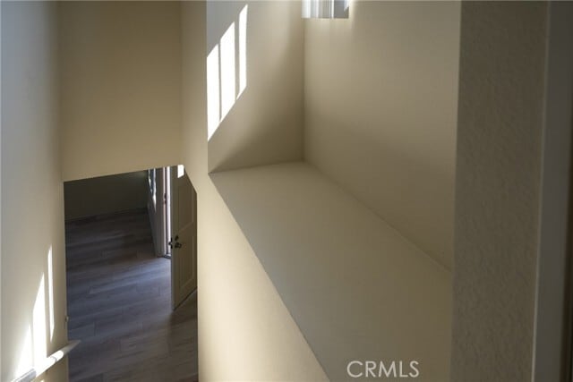 Building Photo - 5 Elmbrook