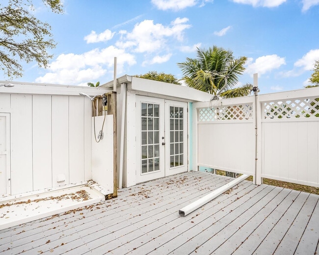 Building Photo - 1680 SW 84th Ave