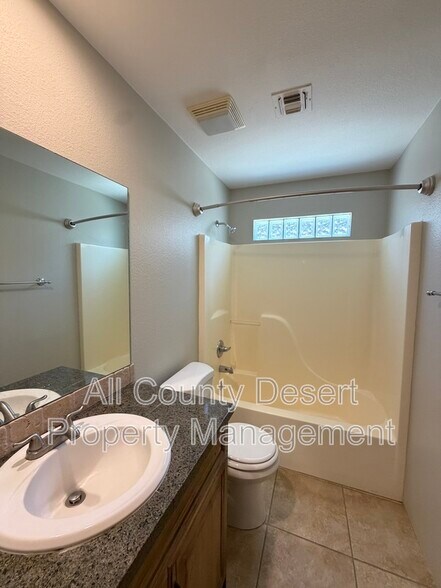 Building Photo - 9751 Palm Dr