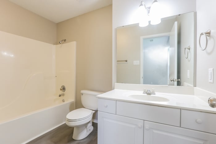 Building Photo - 117 Village Dr