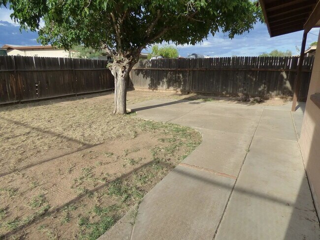 Building Photo - 8424 W Monterosa St