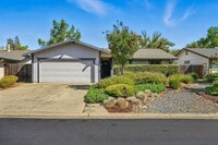 Building Photo - Single-Story 3 Bedroom Home in Quiet El Do...