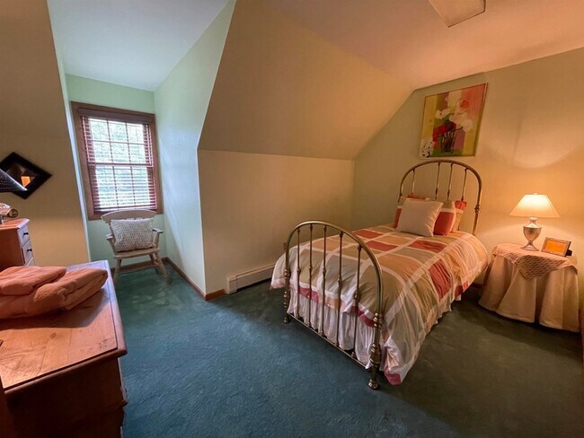 Building Photo - 21 Valley View Rd