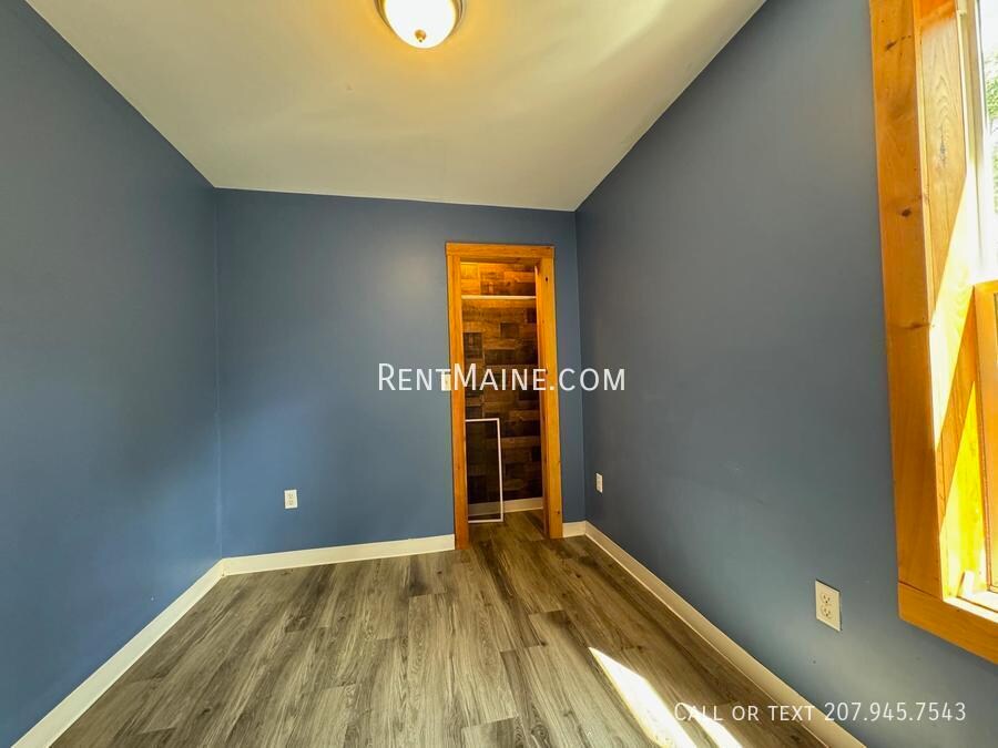 Building Photo - 114 Bridge St