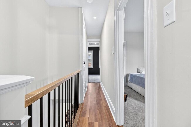 Building Photo - 624 St Joseph St