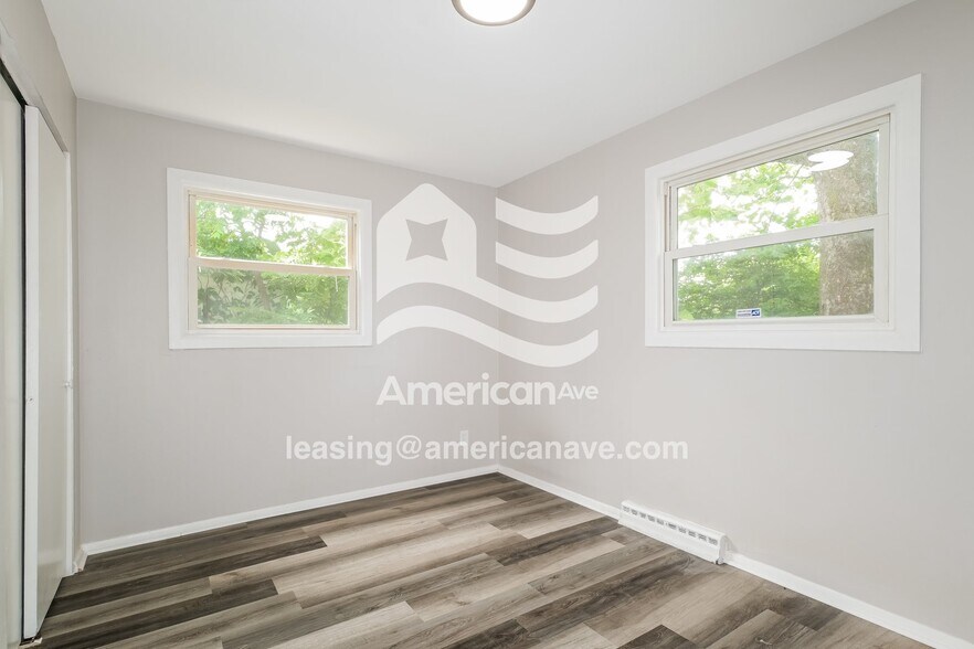 Building Photo - 11605 Larimore Rd