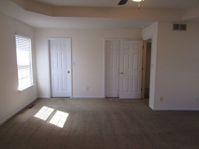 Building Photo - 5004-5006 Carrie Ridge Dr.