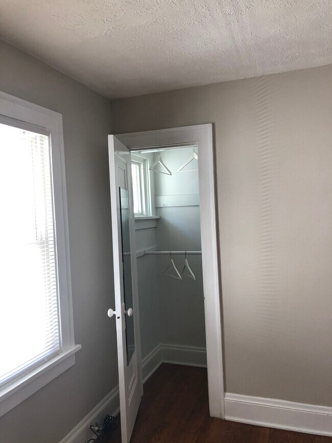 Building Photo - 12306 Mount Overlook Ave