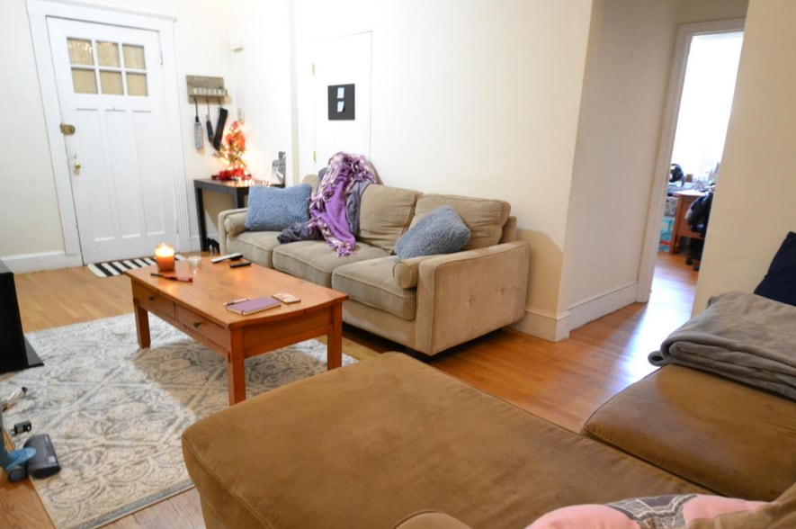 Building Photo - 316 Saint Paul St