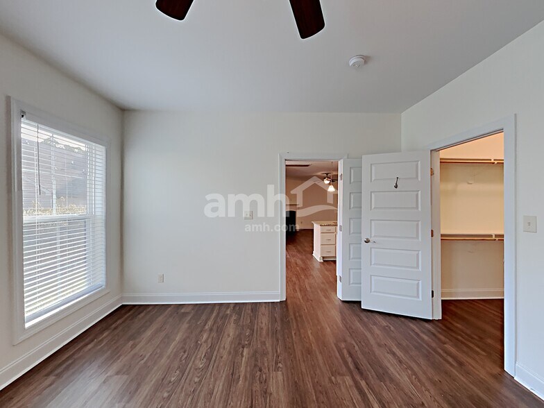 Building Photo - 756 Varina Ln