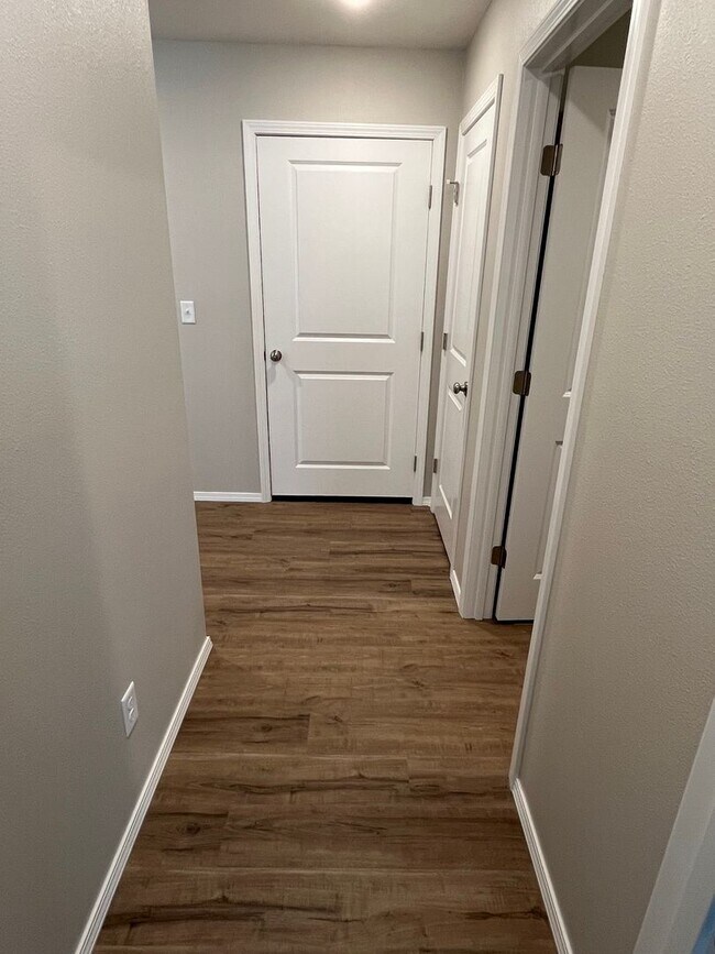 Building Photo - NEW BUILD! 4 BEDROOM 2 BATHROOM