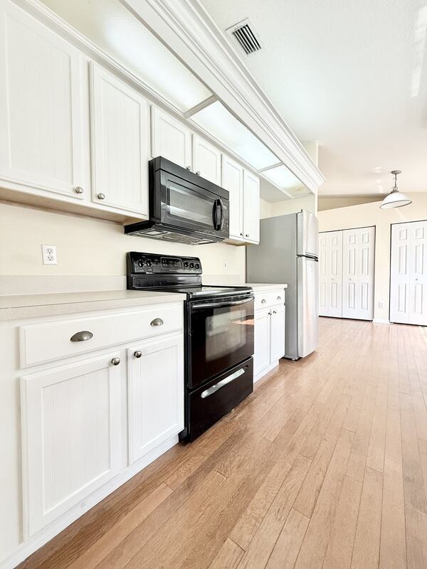 Building Photo - 27519 Sky Lake Cir