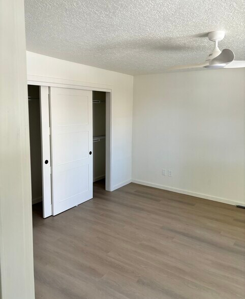 Building Photo - 445 Rim Rd