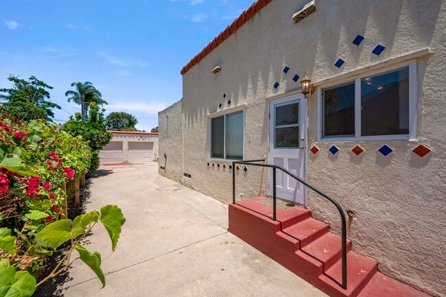 Building Photo - 1428 Upas St