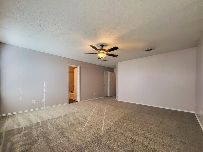 Building Photo - Open floorplan in Fort Worth 3/2/2