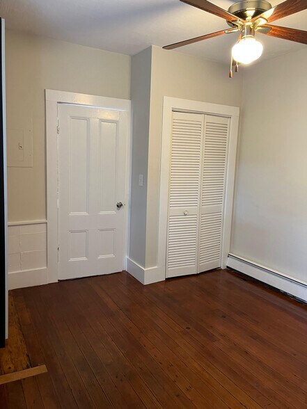 Building Photo - 32 Lynde St