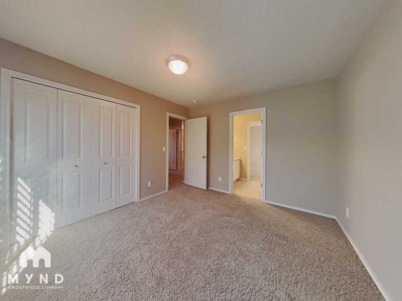 Building Photo - 16765 Northwest Vetter Drive