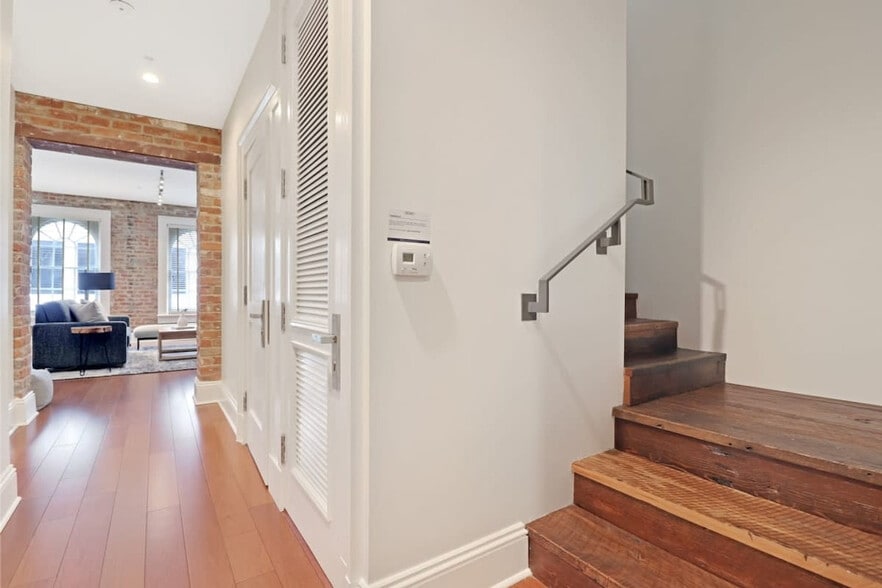 Building Photo - 822 Perdido St