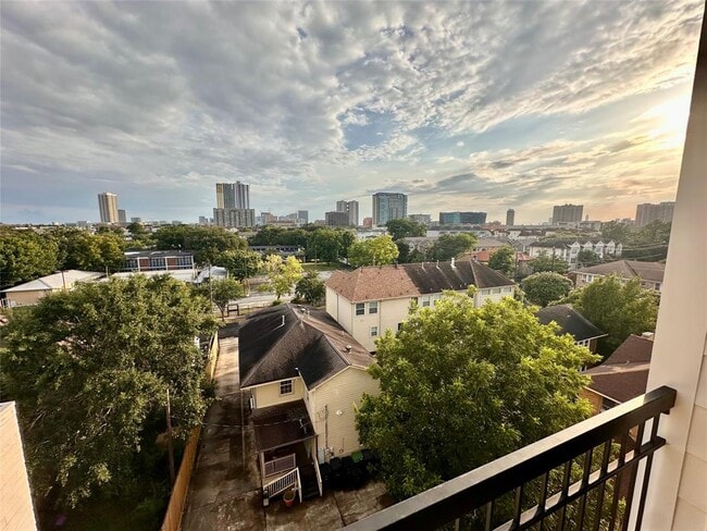 Building Photo - 1508 Blodgett St